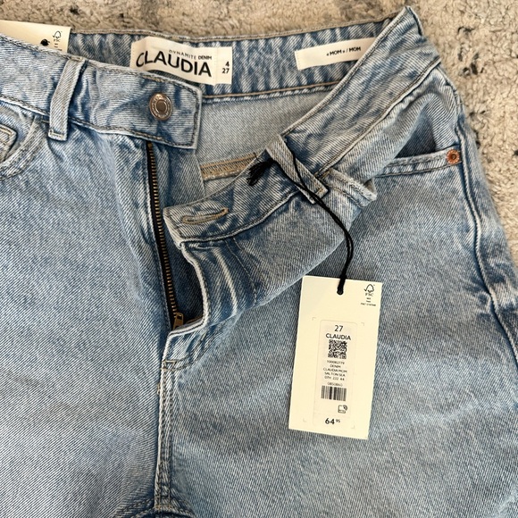 Light blue mom jeans - brand new with tags!! - Picture 2 of 6